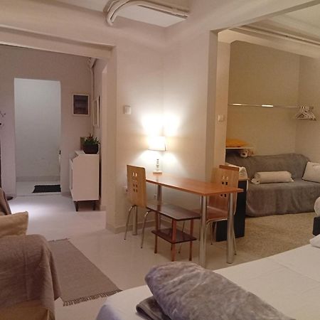 Filopappou Decent Apartment Афины Экстерьер фото