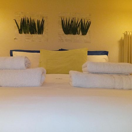 Filopappou Decent Apartment Афины Экстерьер фото