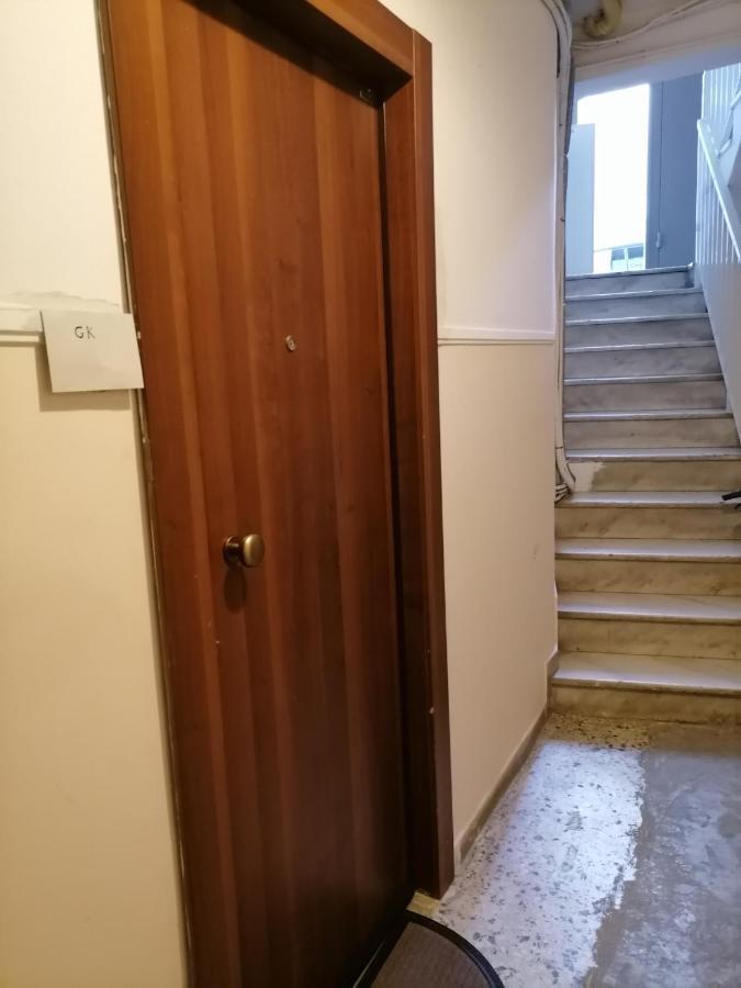 Filopappou Decent Apartment Афины Экстерьер фото
