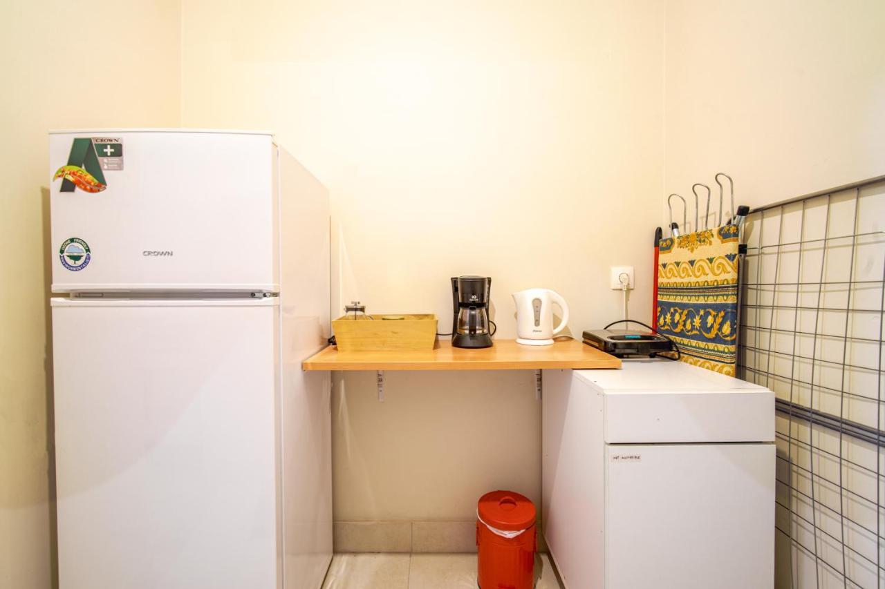 Filopappou Decent Apartment Афины Экстерьер фото