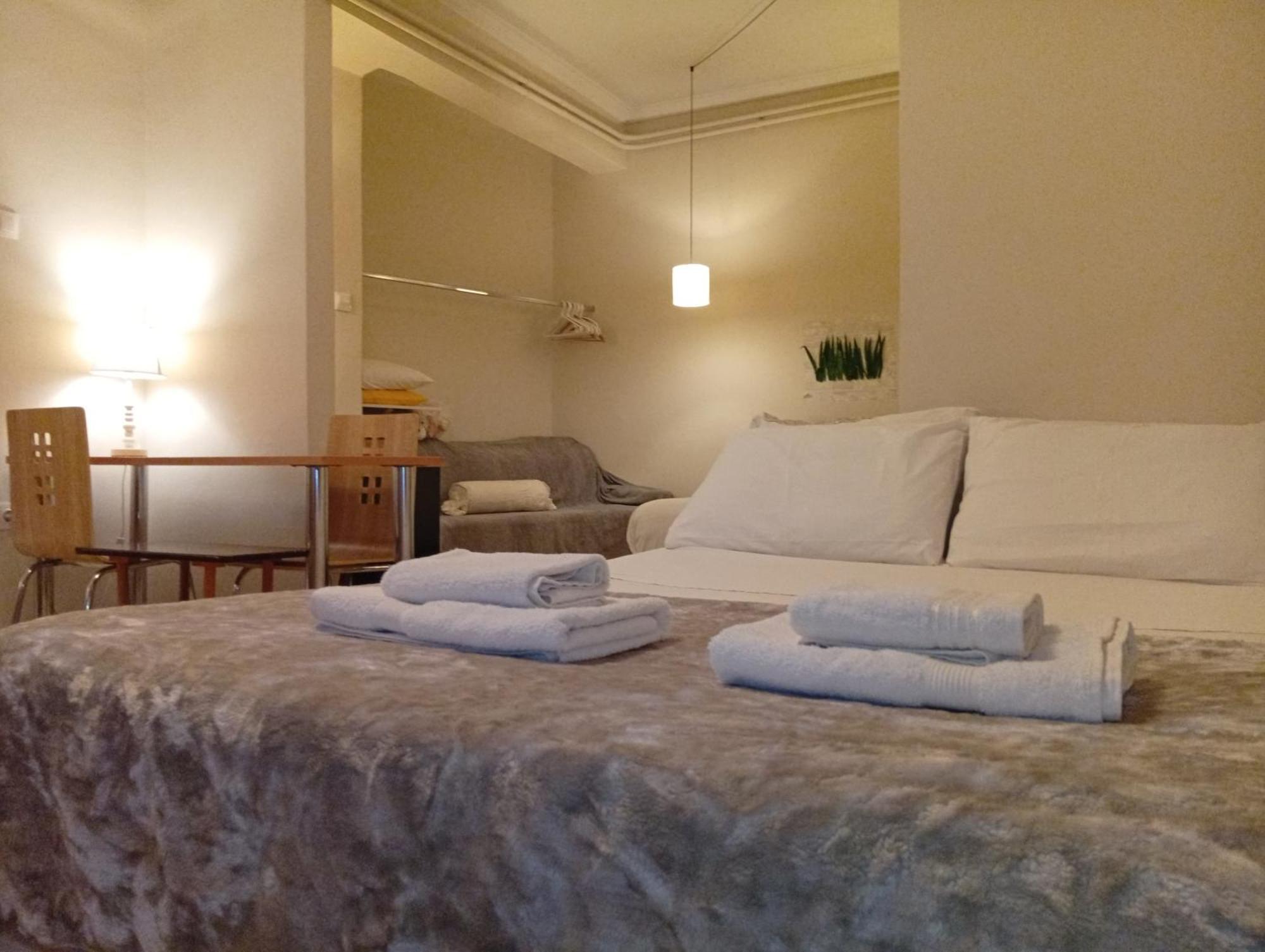 Filopappou Decent Apartment Афины Экстерьер фото