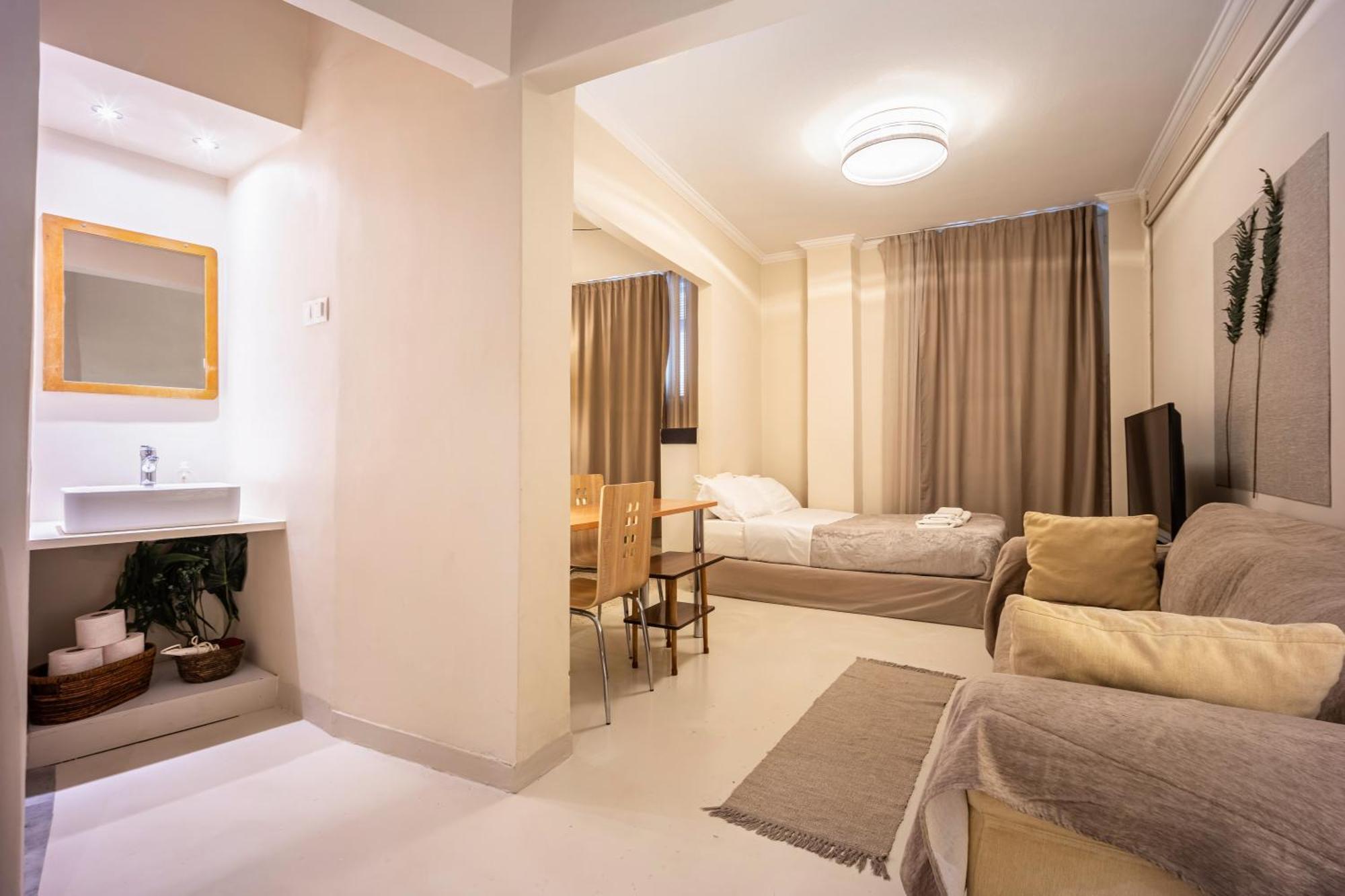 Filopappou Decent Apartment Афины Экстерьер фото
