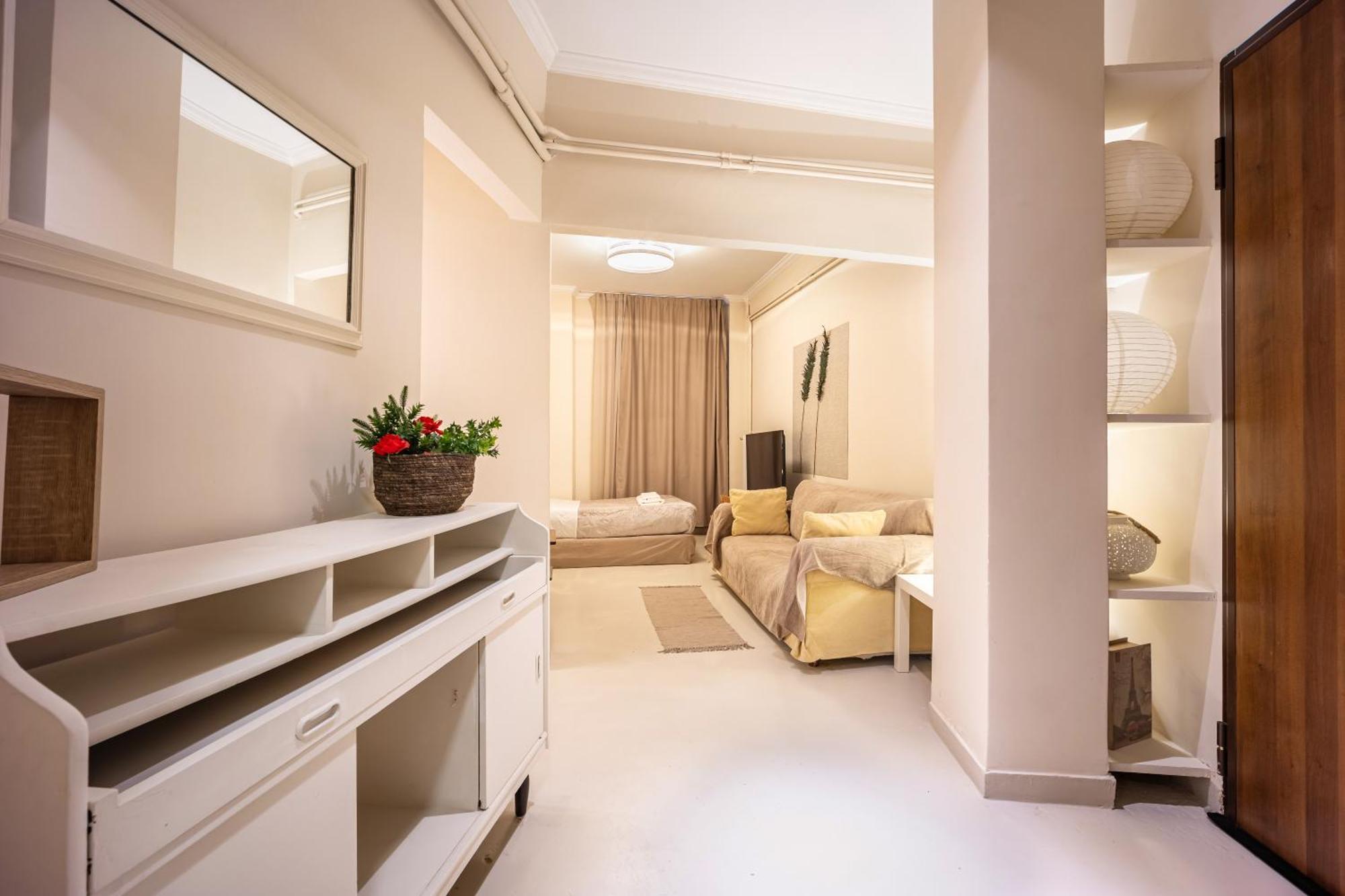 Filopappou Decent Apartment Афины Экстерьер фото